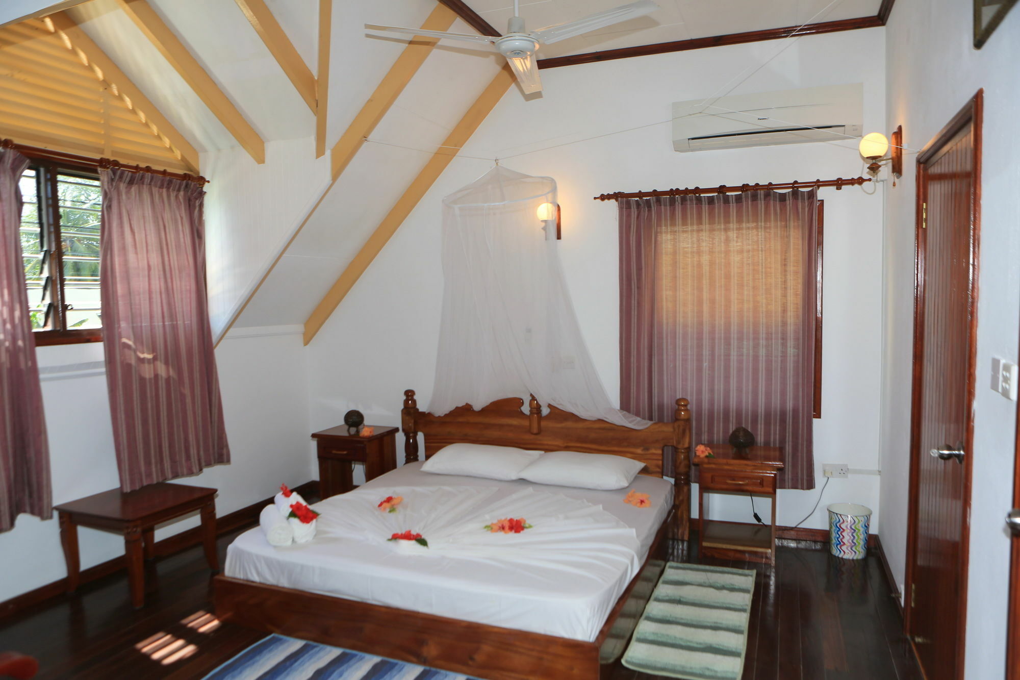 Chalet D Anse Reunion La Digue Eksteriør billede